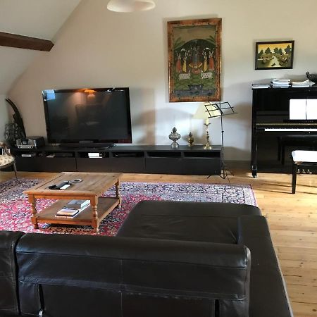 Bed and Breakfast Le Donjon D'Anthon Exterior foto