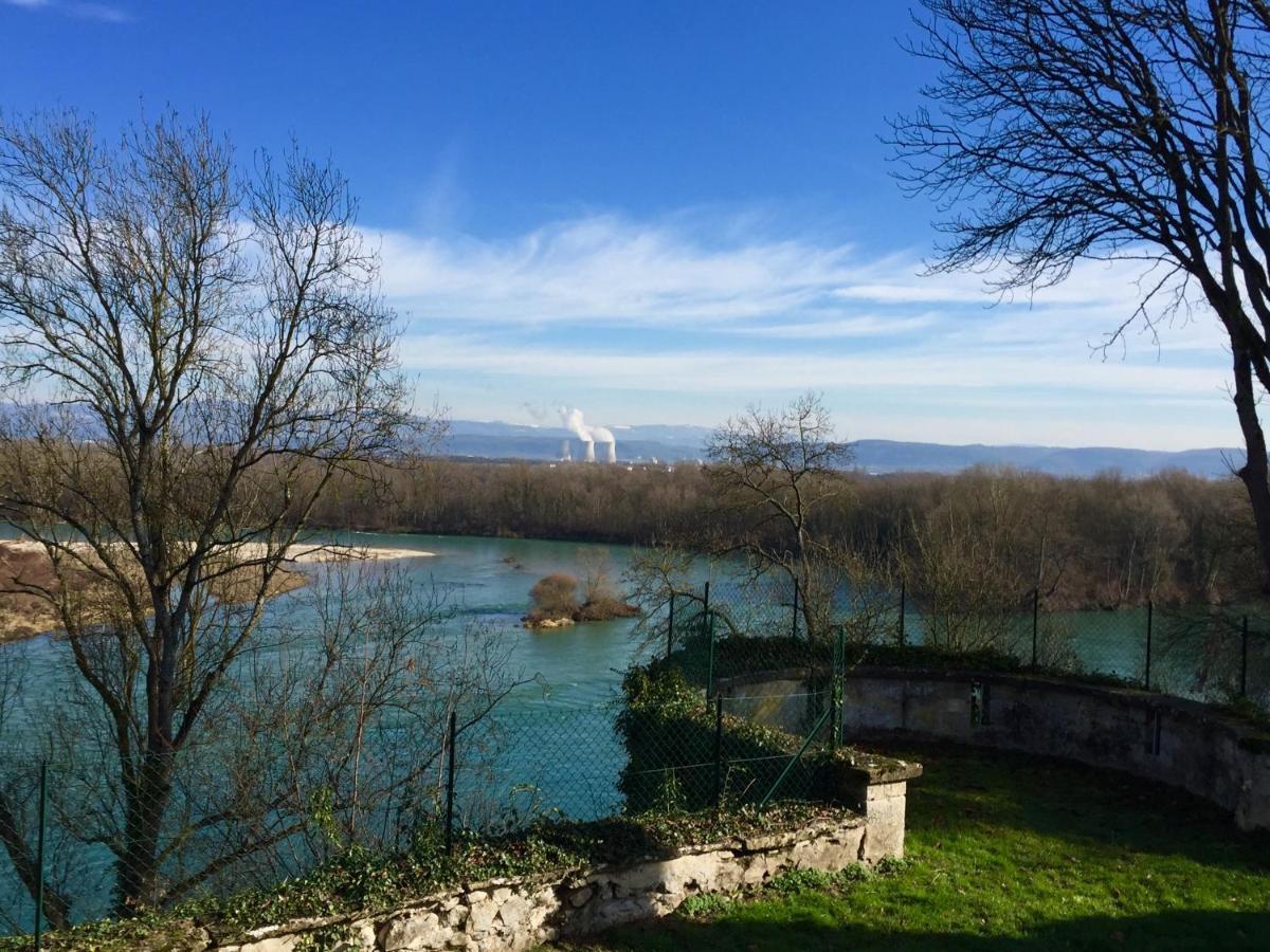 Bed and Breakfast Le Donjon D'Anthon Exterior foto