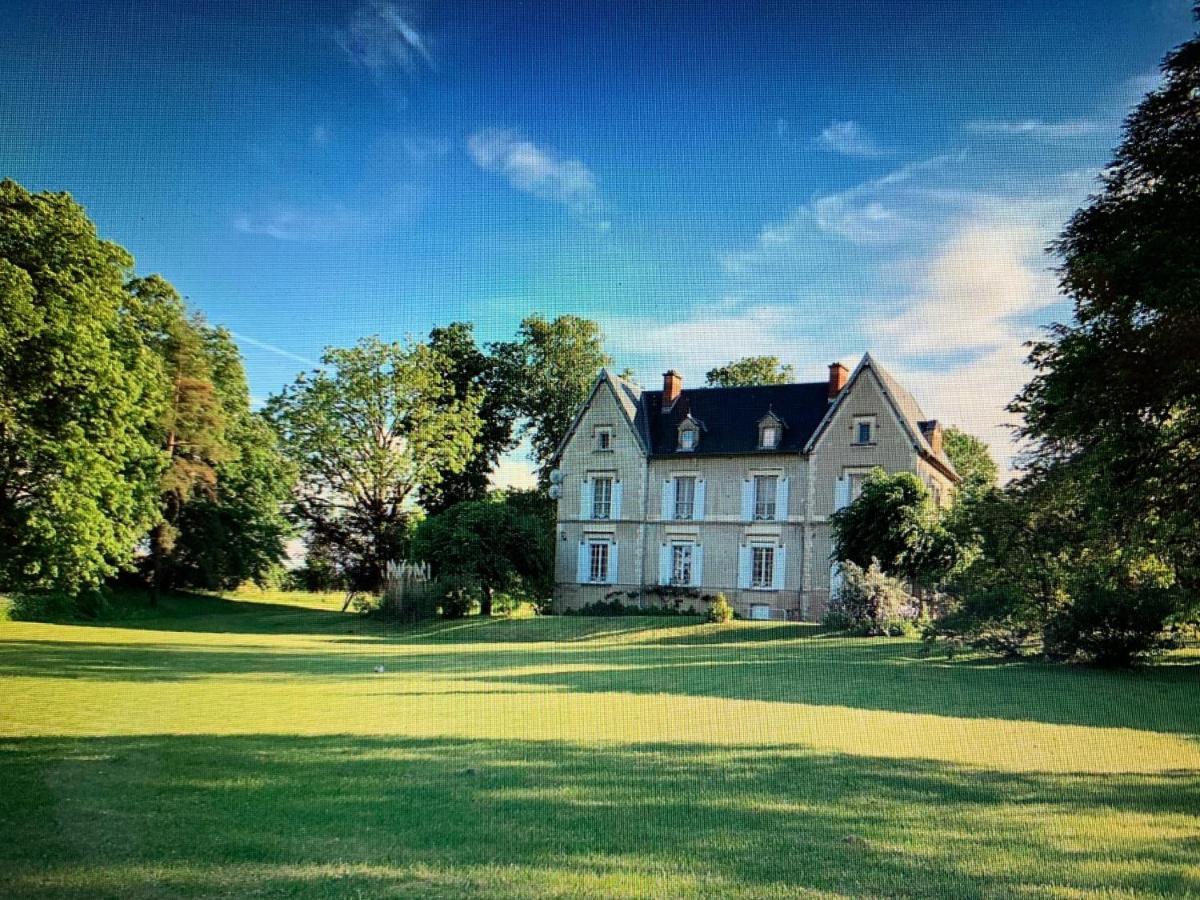 Bed and Breakfast Le Donjon D'Anthon Exterior foto